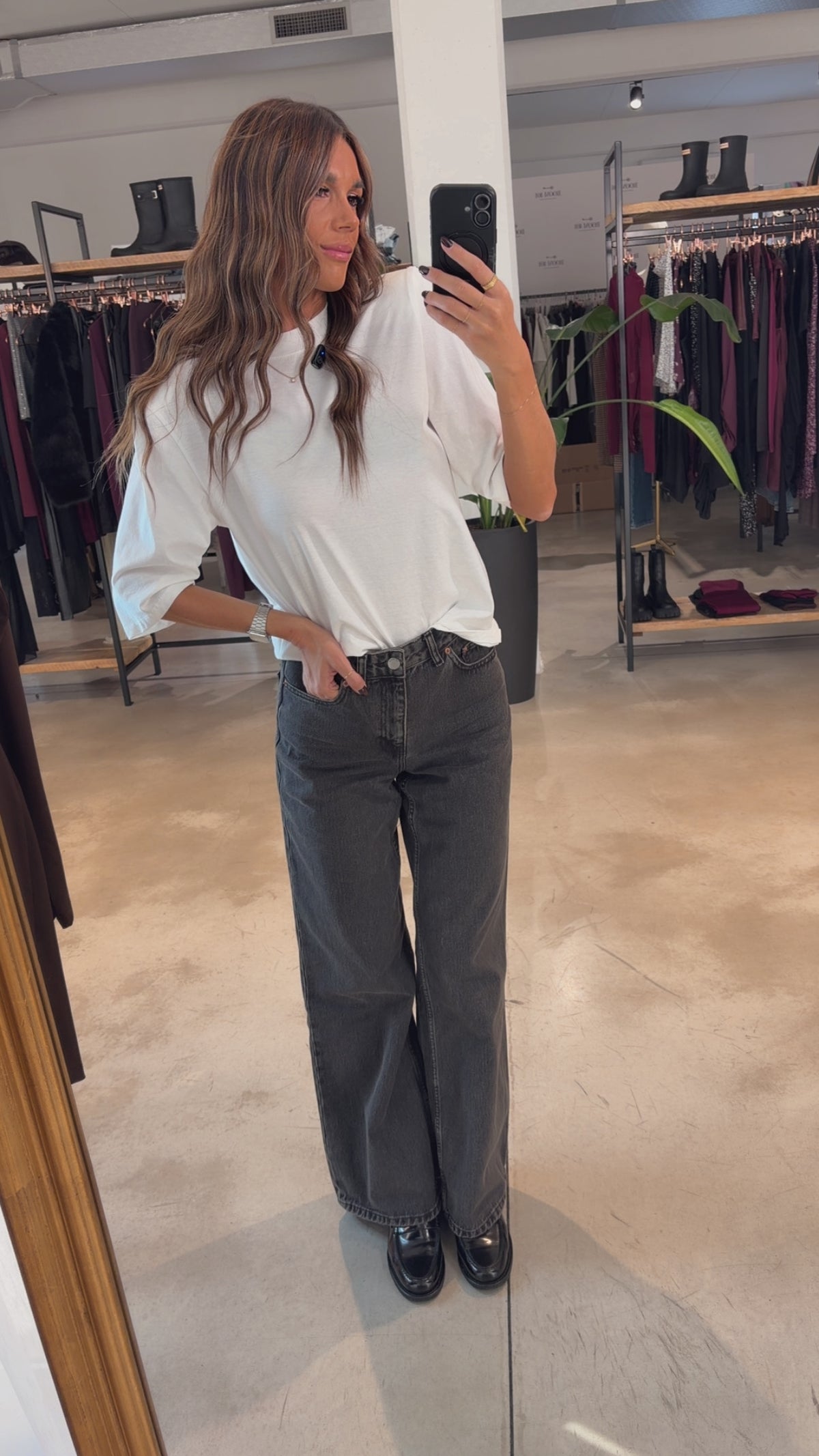 T-shirt Con Spalline E Ricamo