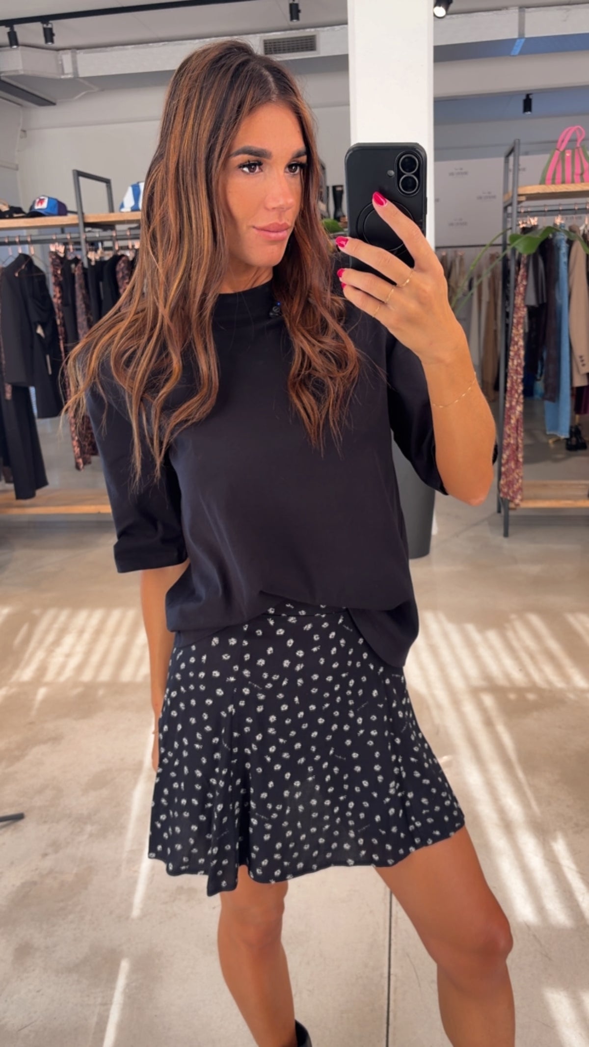 T-shirt Con Spalline E Ricamo