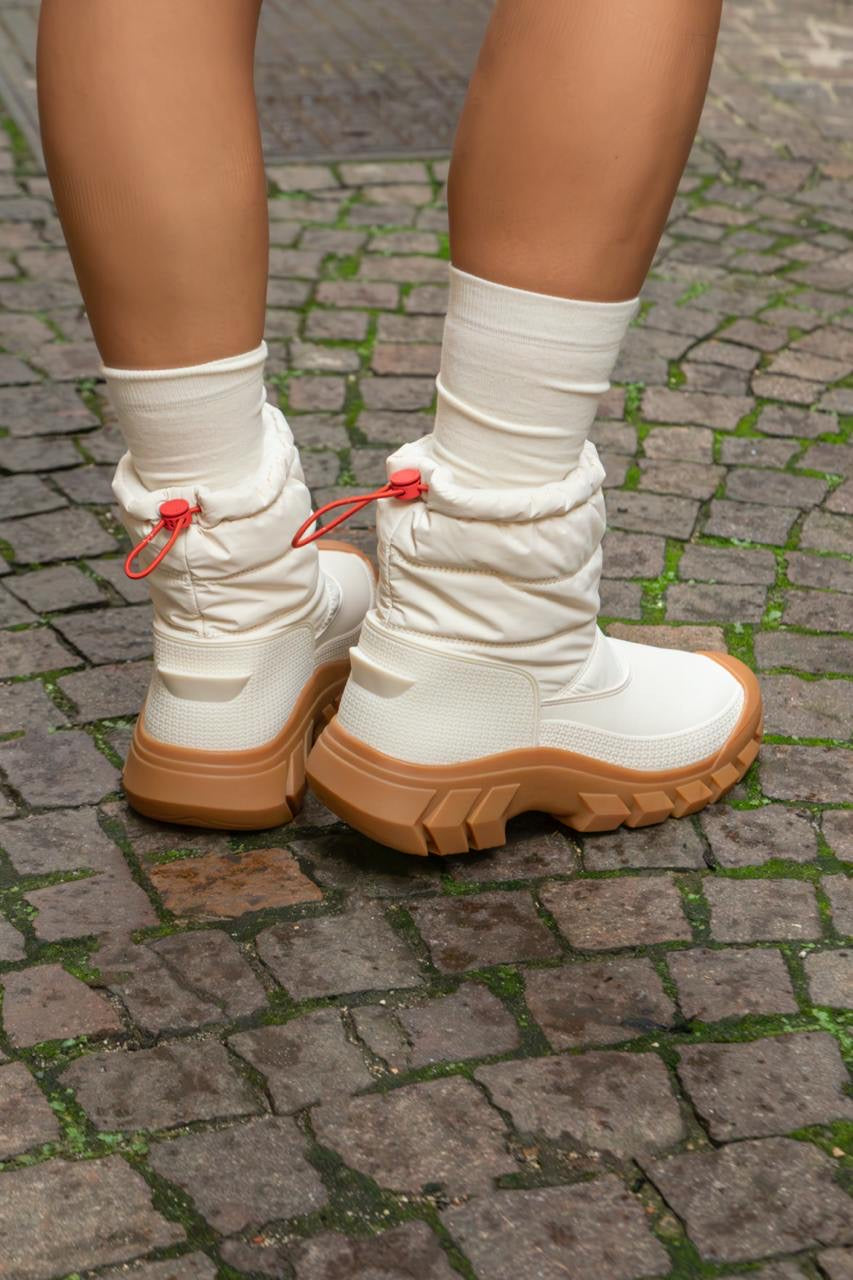 Intrepid Short Snow Boots