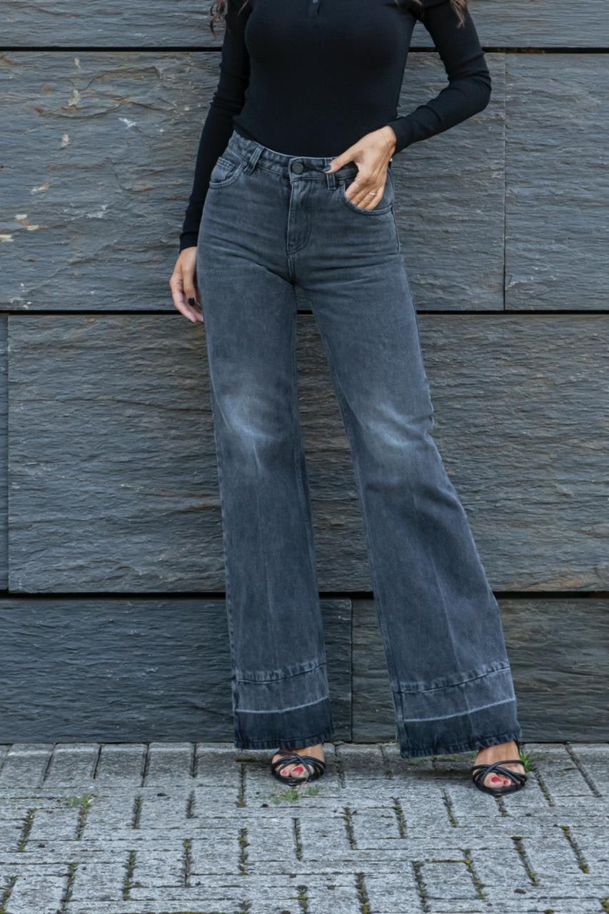Jeans A Palazzo Nero