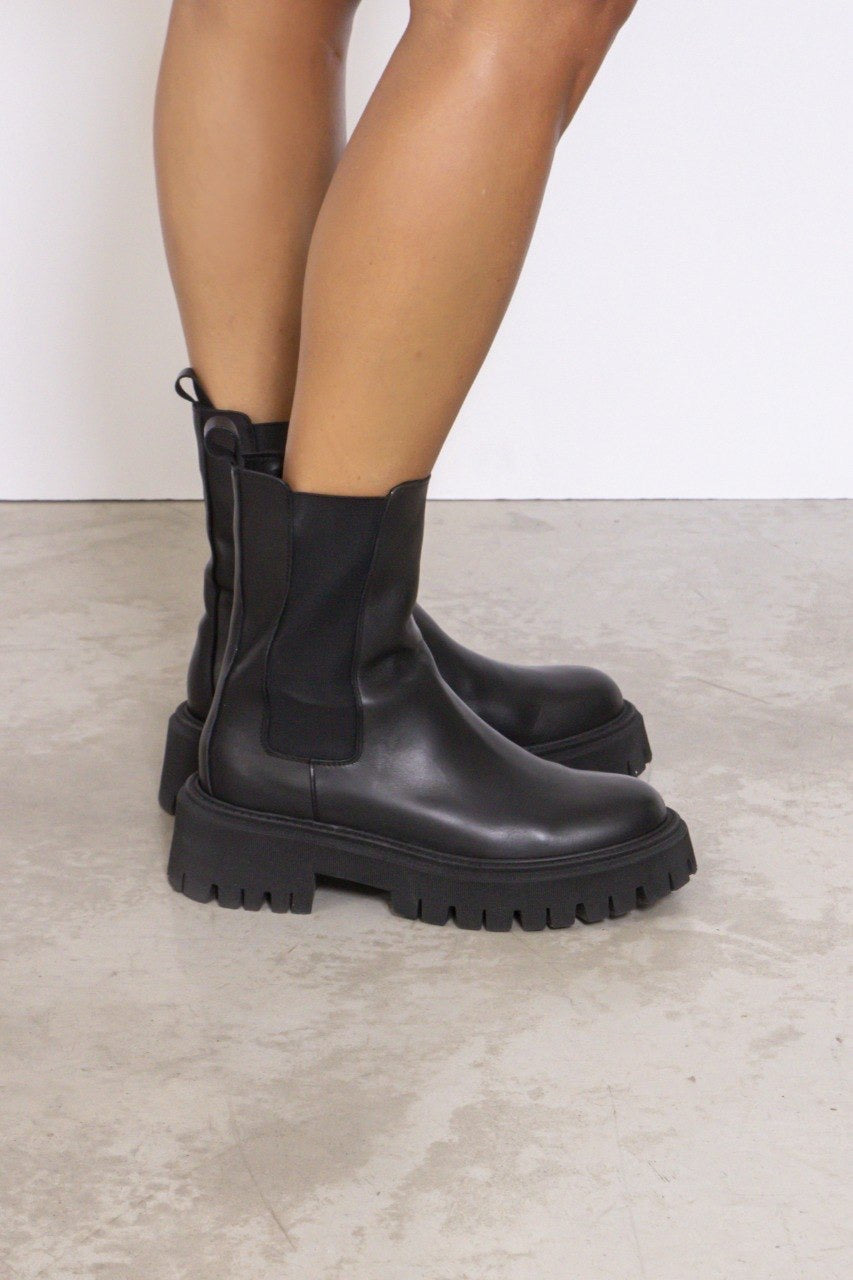 Preordine Rebel Biker In Vitello Nero