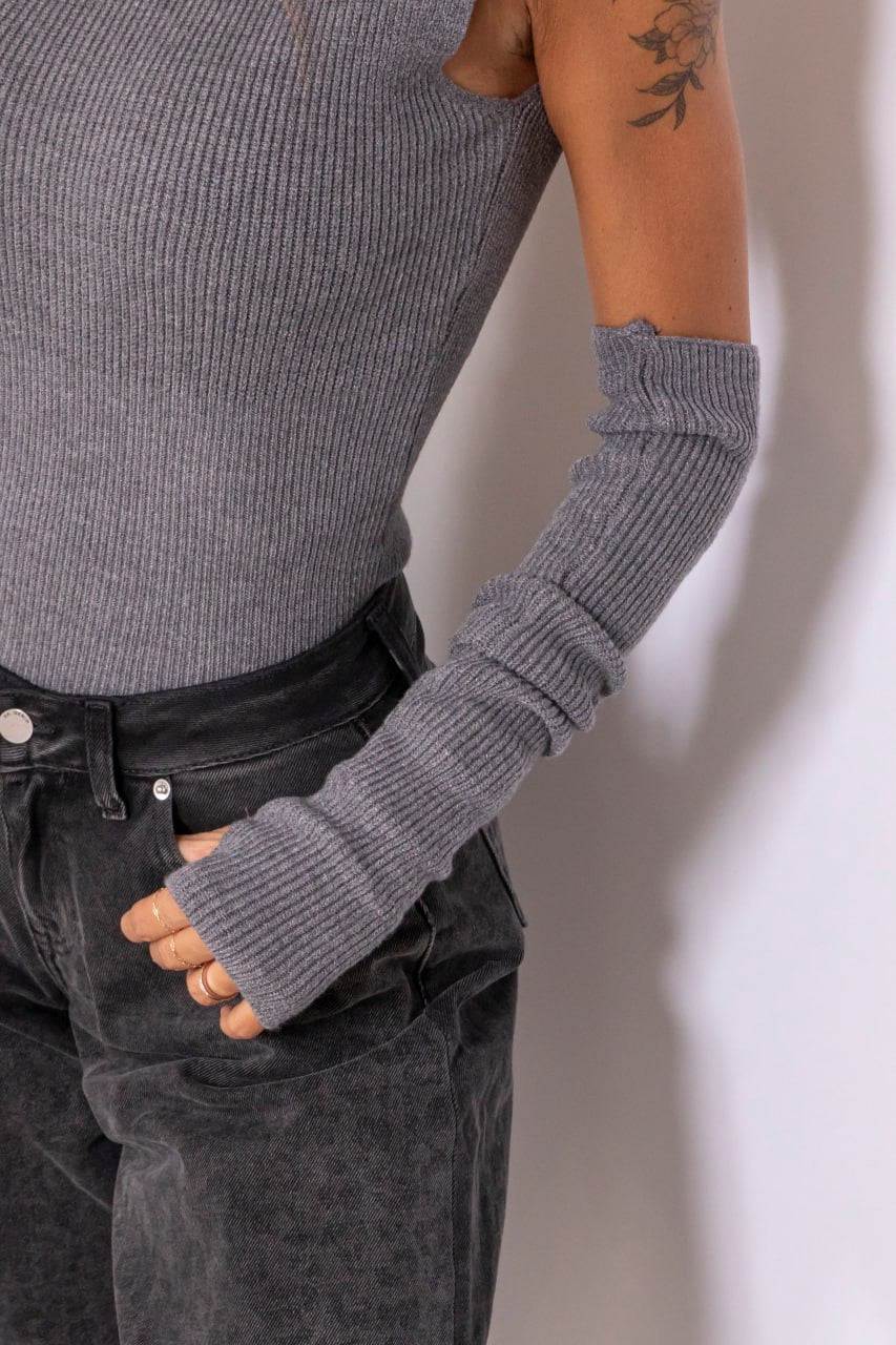 Gilet Con Dettaglio Manicotti grigio