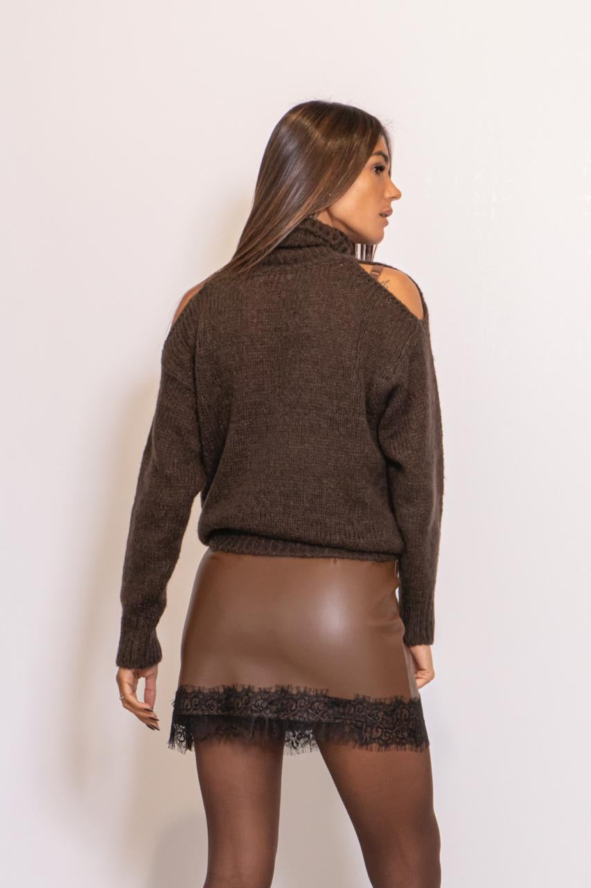 Dolcevita Fori Spalle Con Spilla