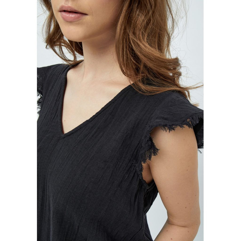 Clara Cap Sleeve Crop Blouse Black