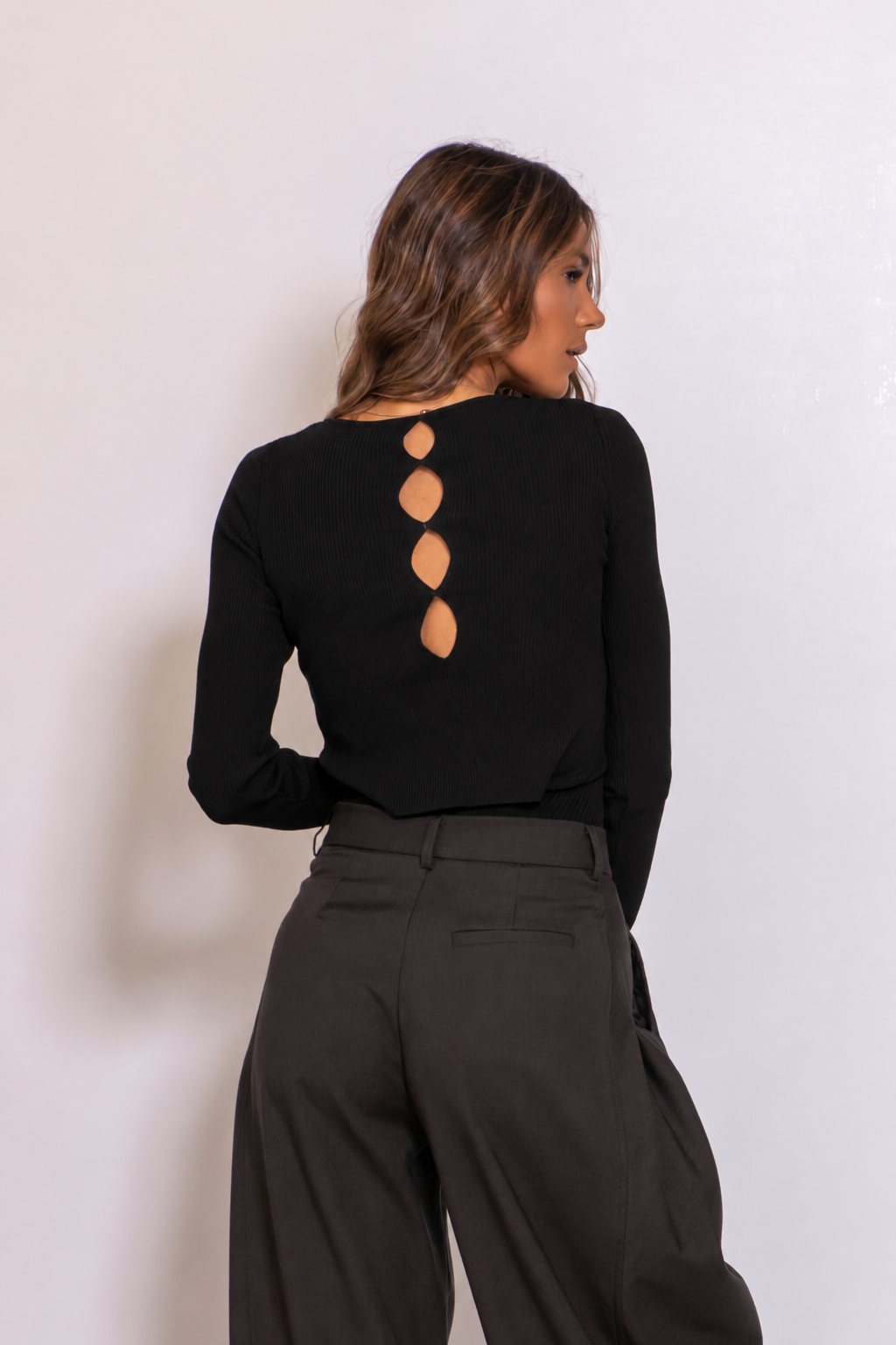 Maglia A Costine Con Cut Out Sulla Schiena