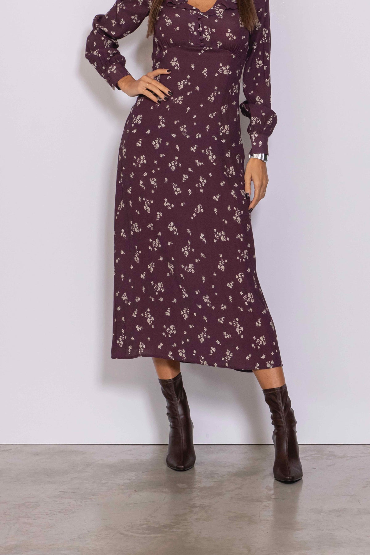 Abito midi con Rouches sulla scollatura fantasia piccoli bouquet