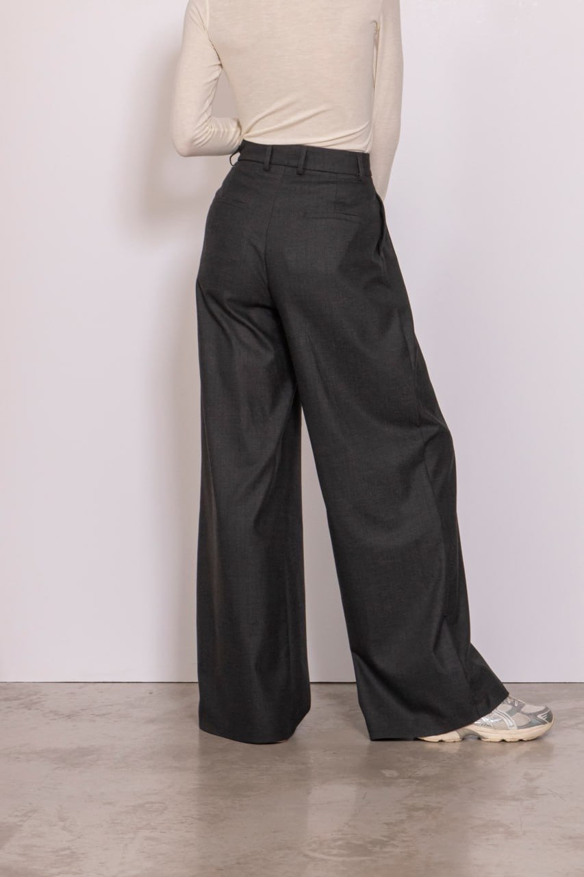 Pantalone palazzo con pinces