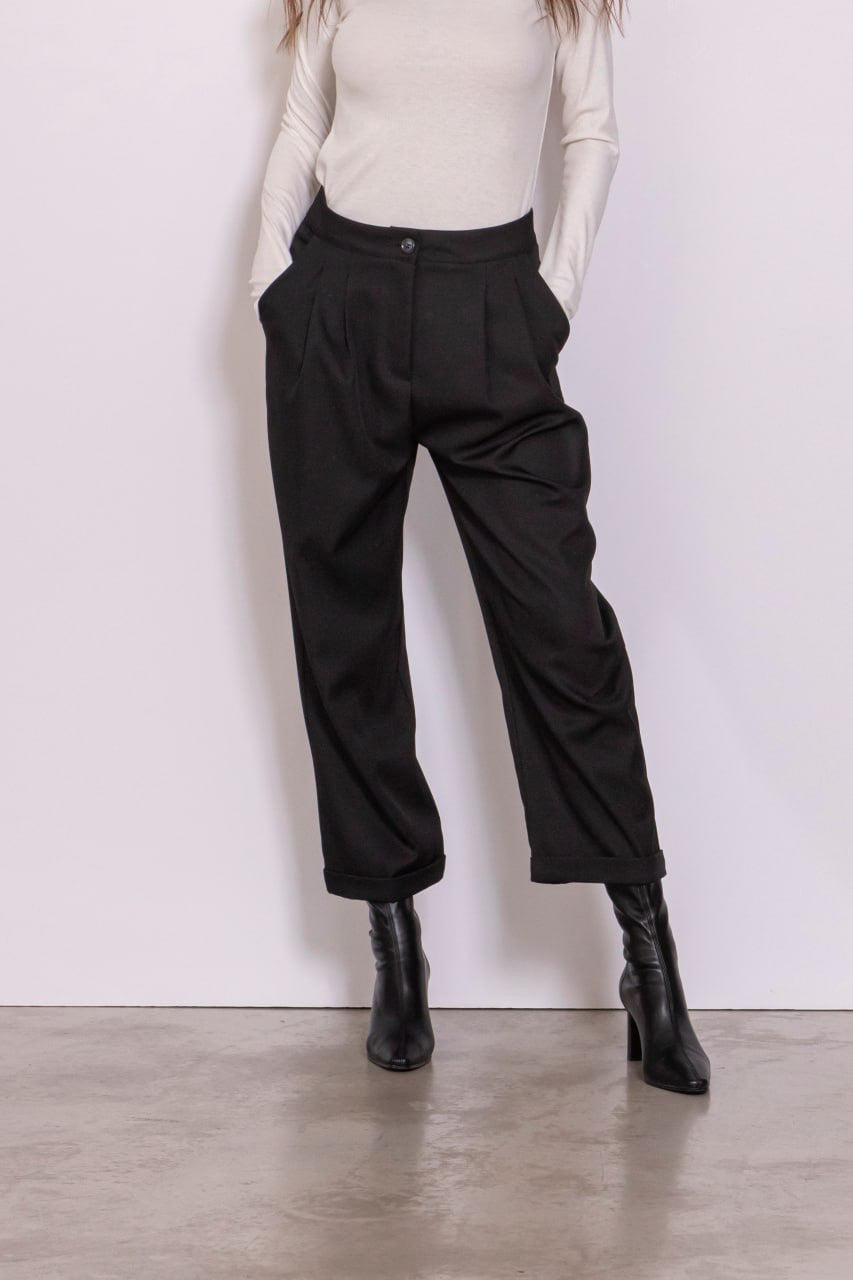 Pantalone balloon con pinces e risvolto