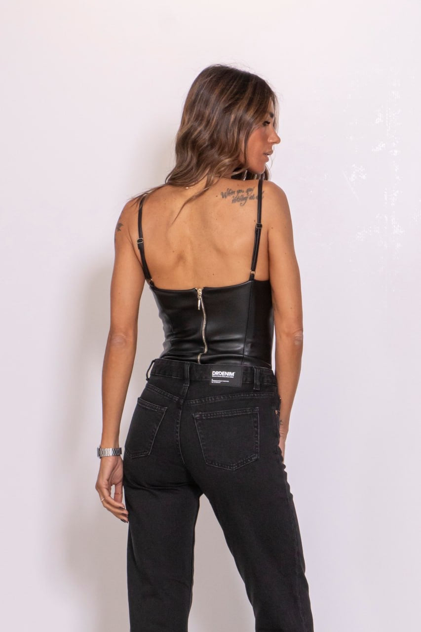 Echo High Straight Denim Jeans black