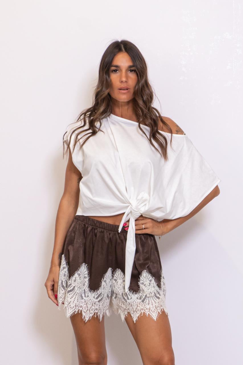 Short Con Orlo In Pizzo Marrone