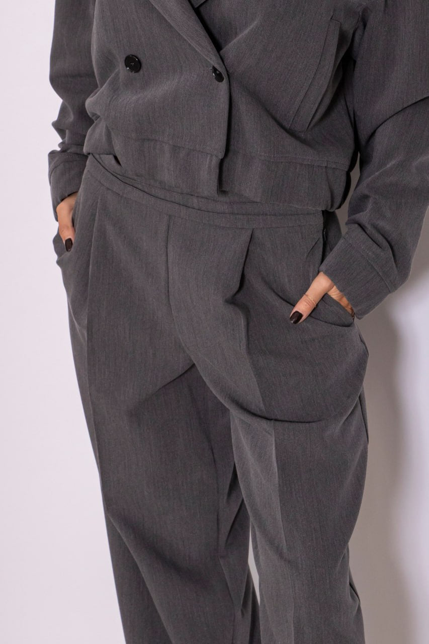 Pantalone palazzo con pinces