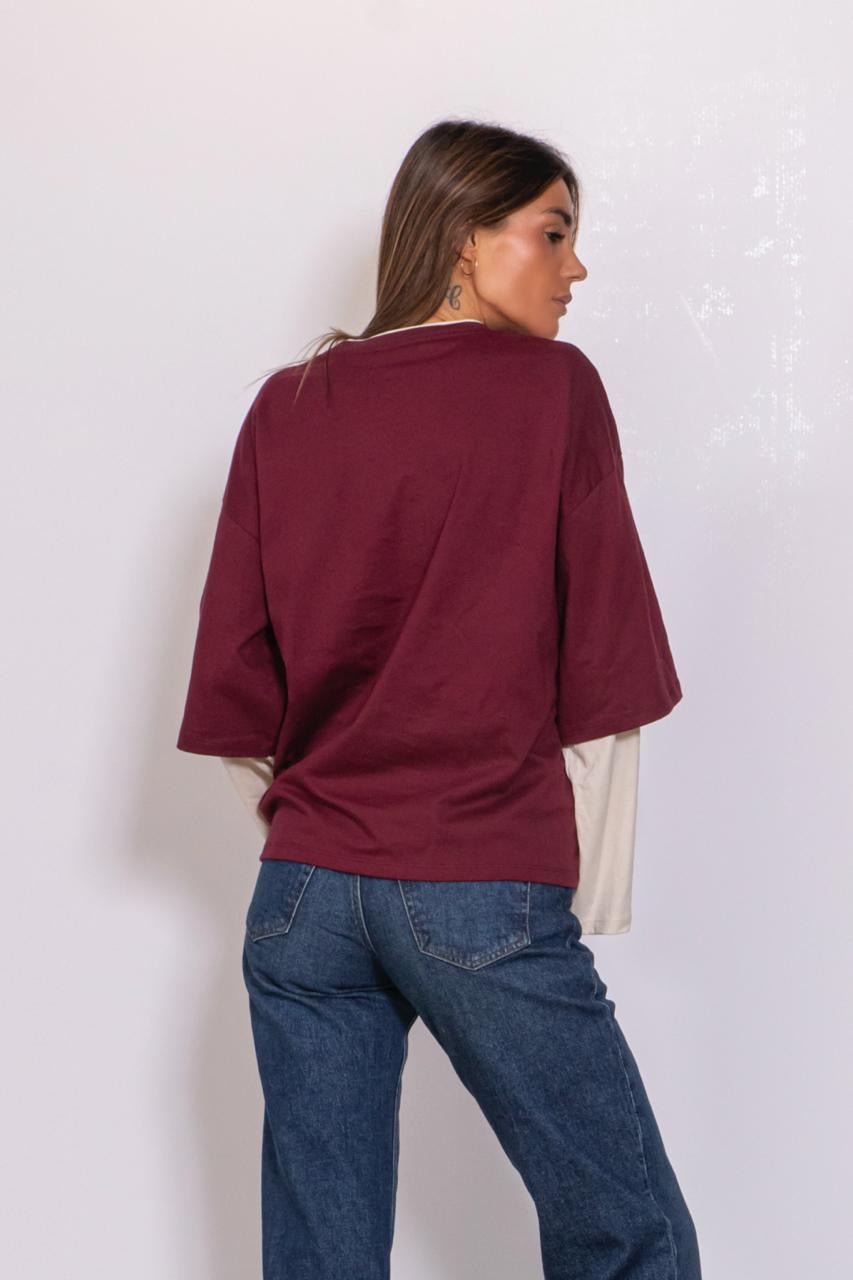T-Shirt Over effetto sovrapposto bordeaux