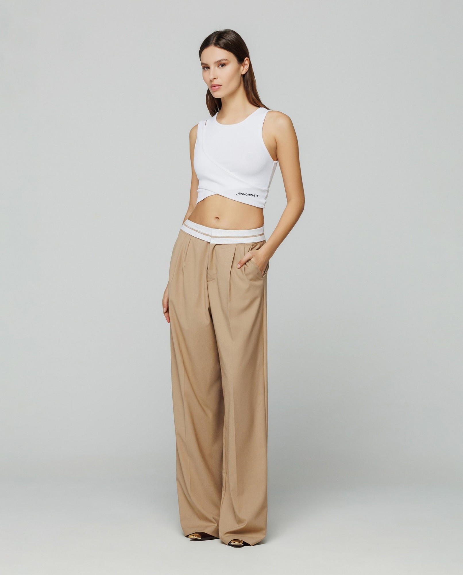 0010396_crop top con incrocio sul davanti in costina bianco_2000